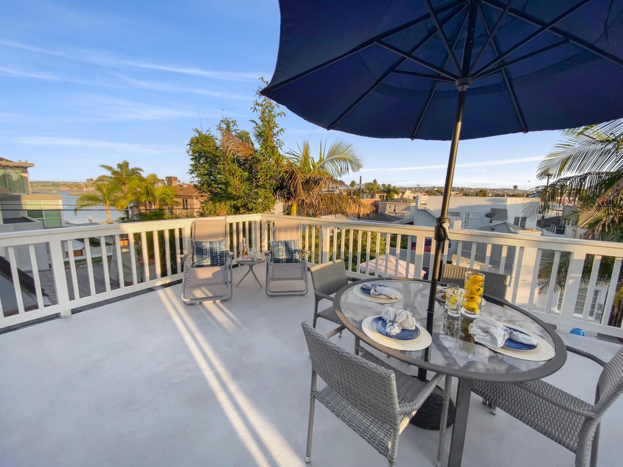 B834 - Balboa Getaway Holiday home